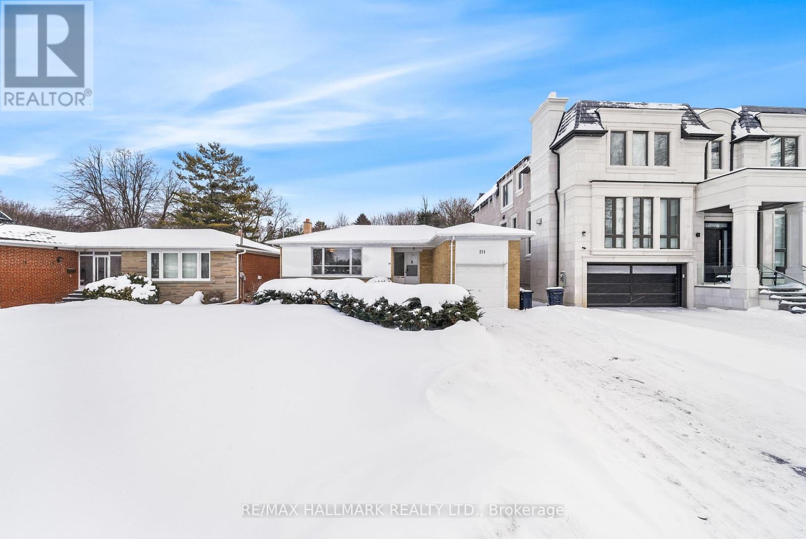 211 Newton Drive, Toronto, Ontario  M2M 2P2 - Photo 3 - C12730190