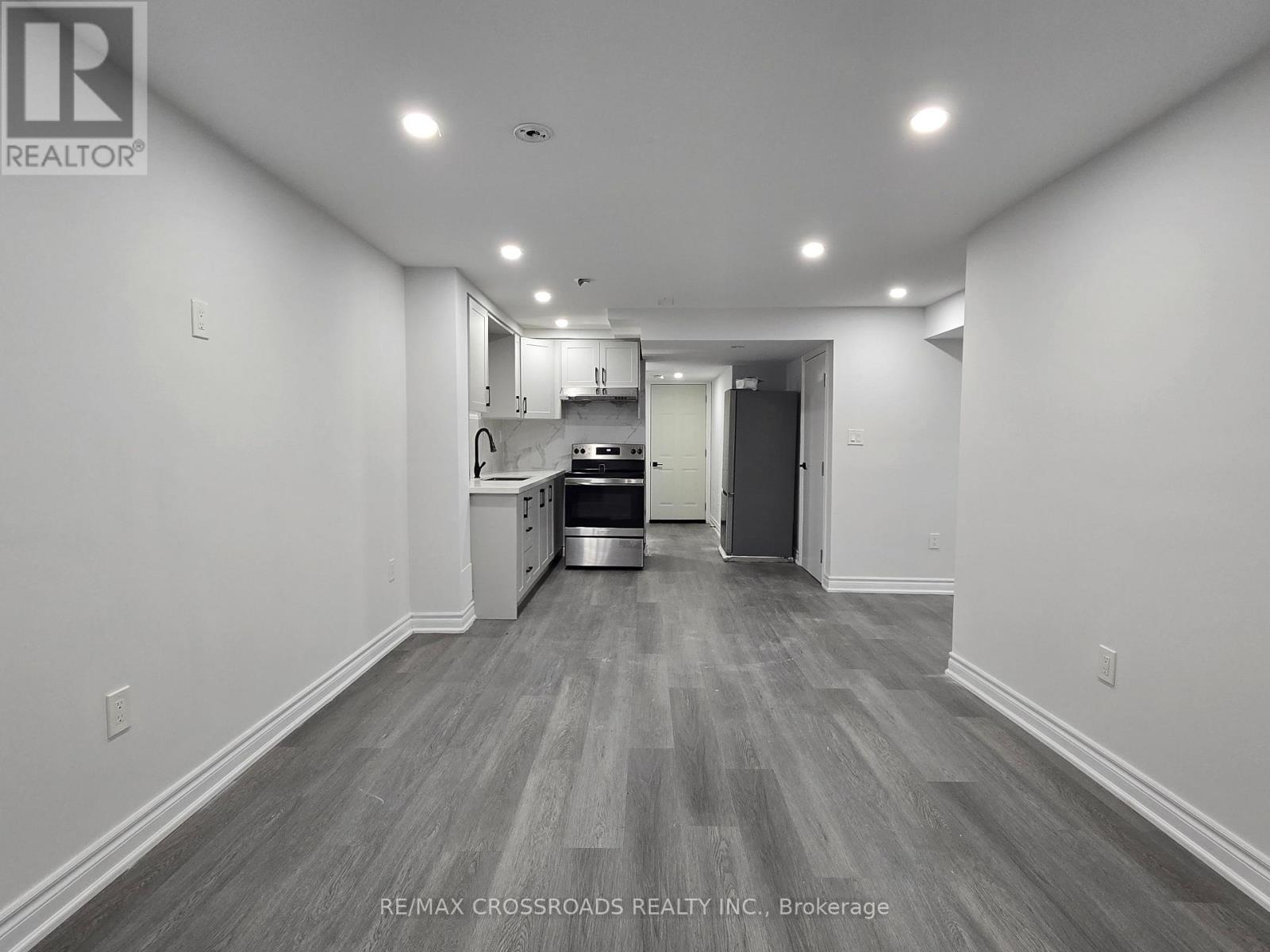 Lower/bsmt - 3265 Turnstone Boulevard, Pickering, Ontario  L1X 0N2 - Photo 4 - E12729000