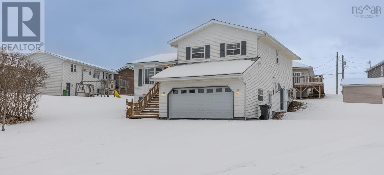 6 Placid Court, Yarmouth, Nova Scotia  B5A 4N5 - Photo 2 - 202601537