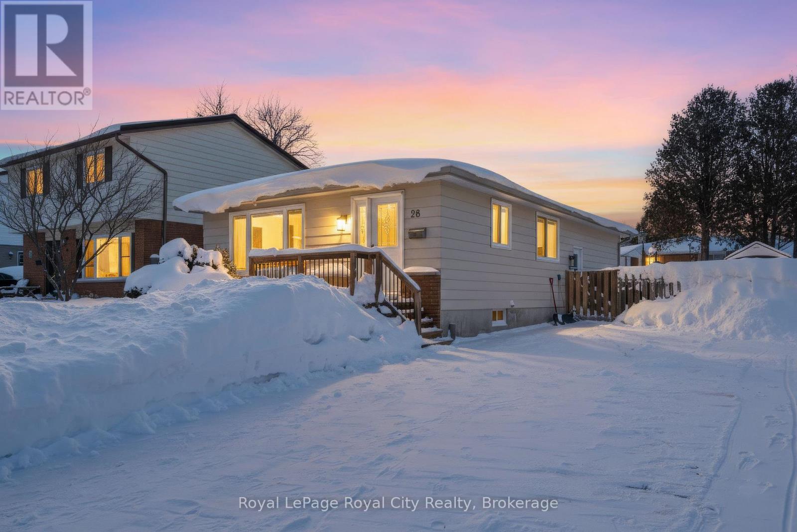 28 Mcilwraith Crescent, Guelph, Ontario  N1E 6J3 - Photo 2 - X12731740