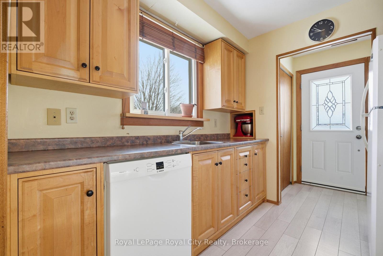 28 Mcilwraith Crescent, Guelph, Ontario  N1E 6J3 - Photo 7 - X12731740