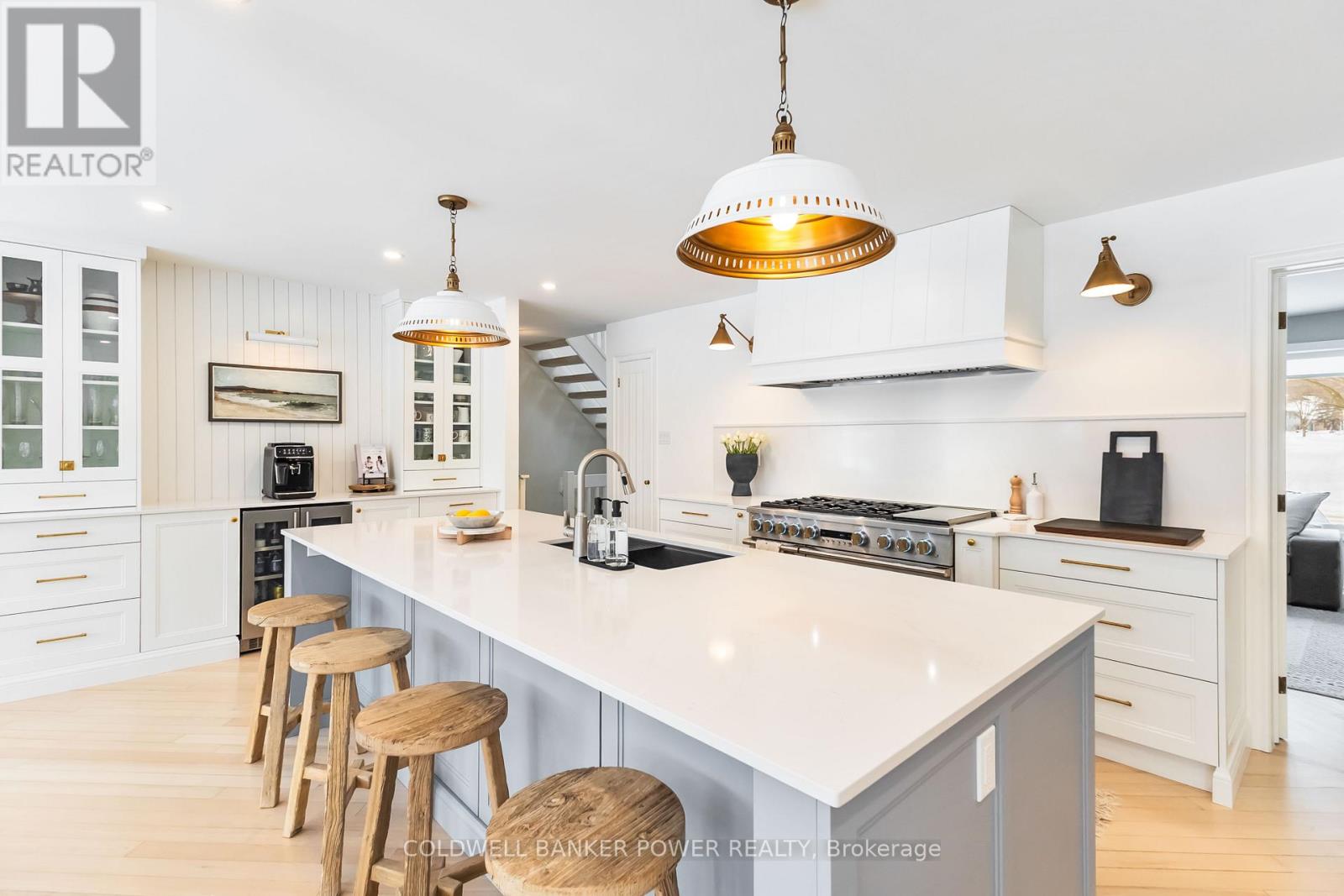 Photo 5 of 44 for 719 Barclay Road