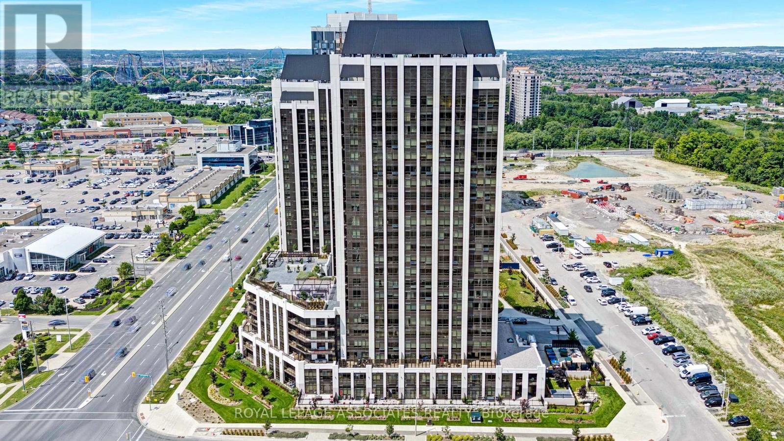 611 - 9075 JANE STREET, Vaughan, Ontario