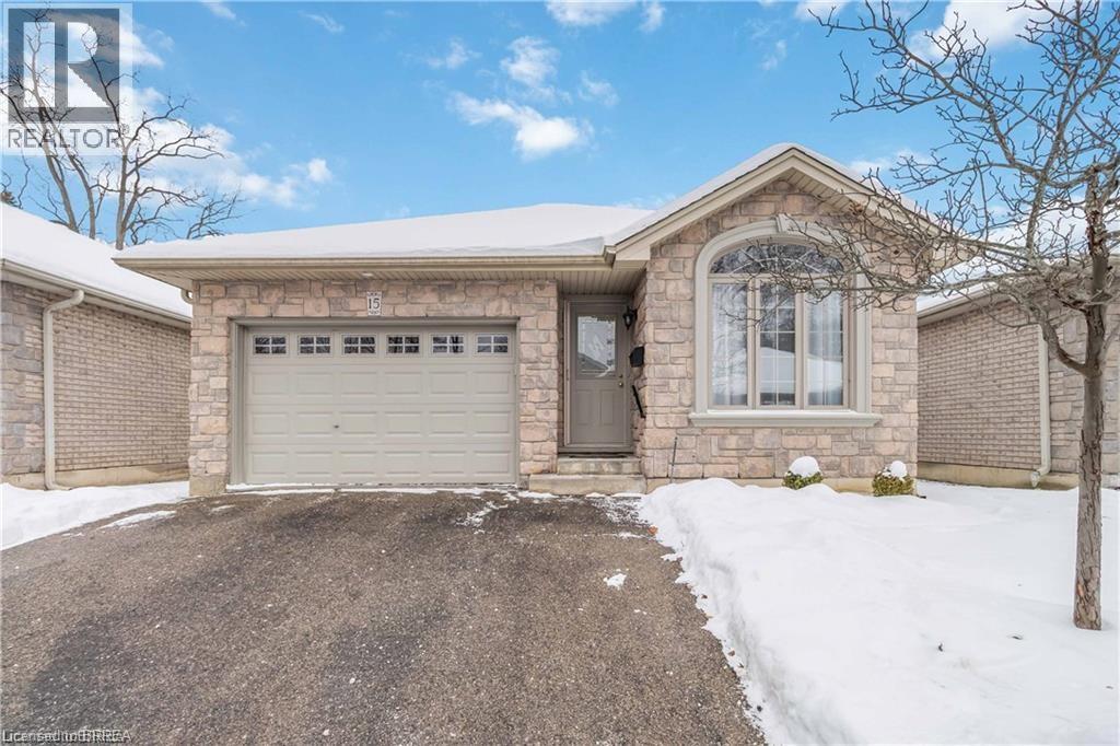 54 GLENWOOD Drive Unit# 15, Brantford, Ontario