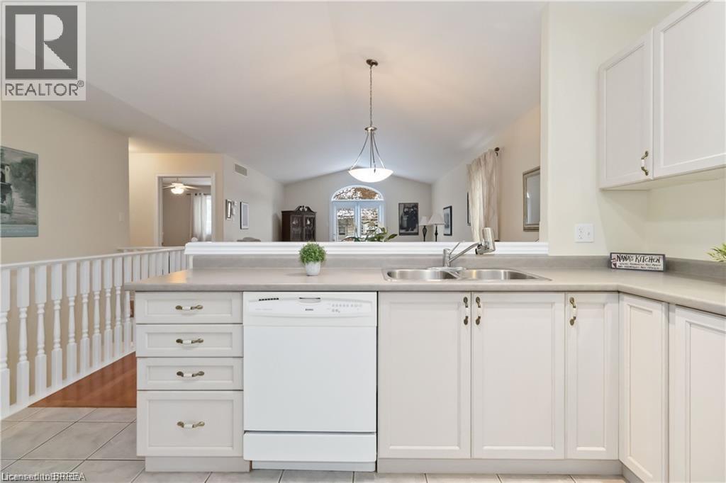 54 Glenwood Drive Unit# 15, Brantford, Ontario  N3S 3G6 - Photo 19 - 40801112