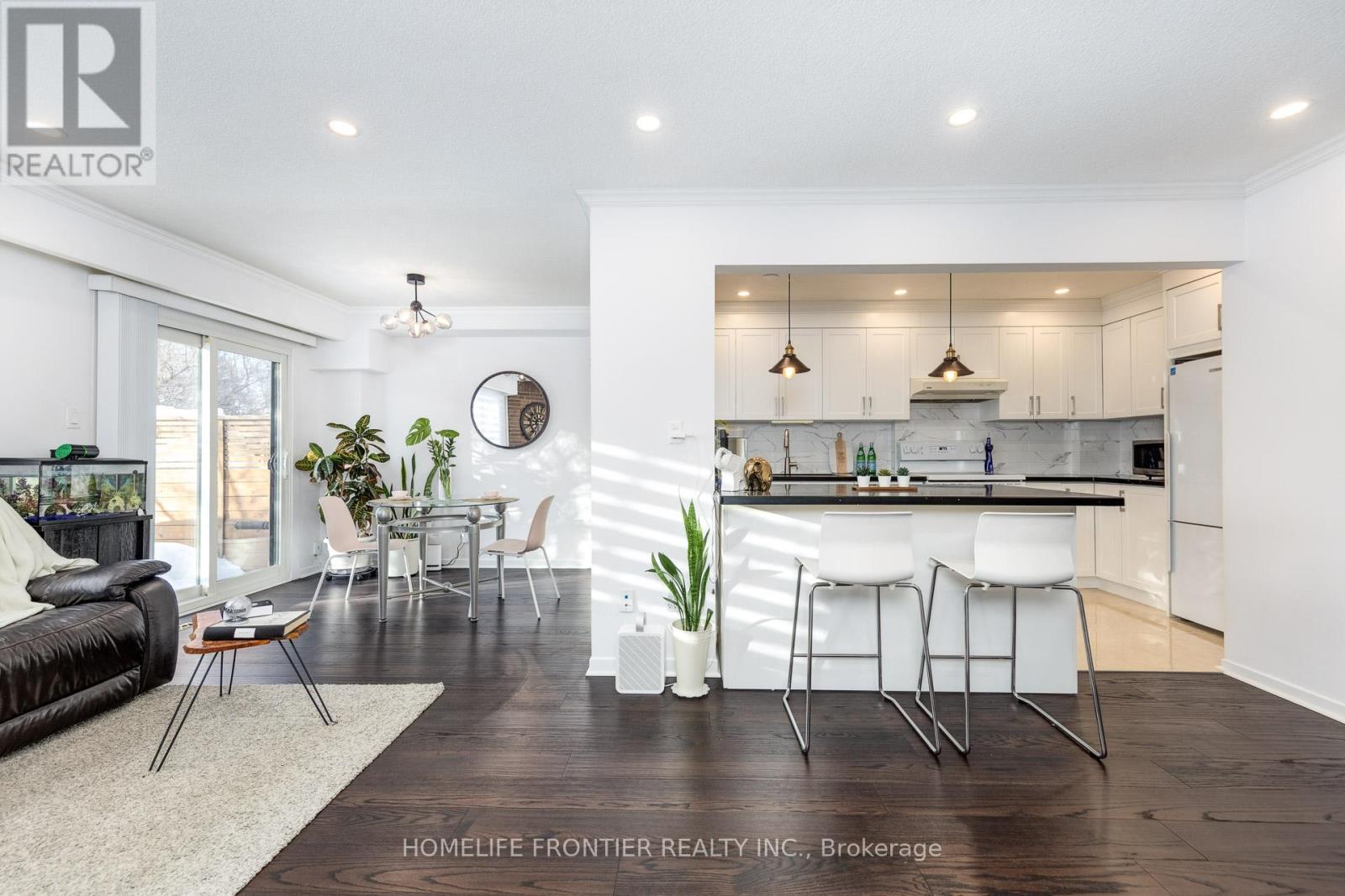 64 Flaming Roseway, Toronto, Ontario  M2N 5W8 - Photo 10 - C12731734