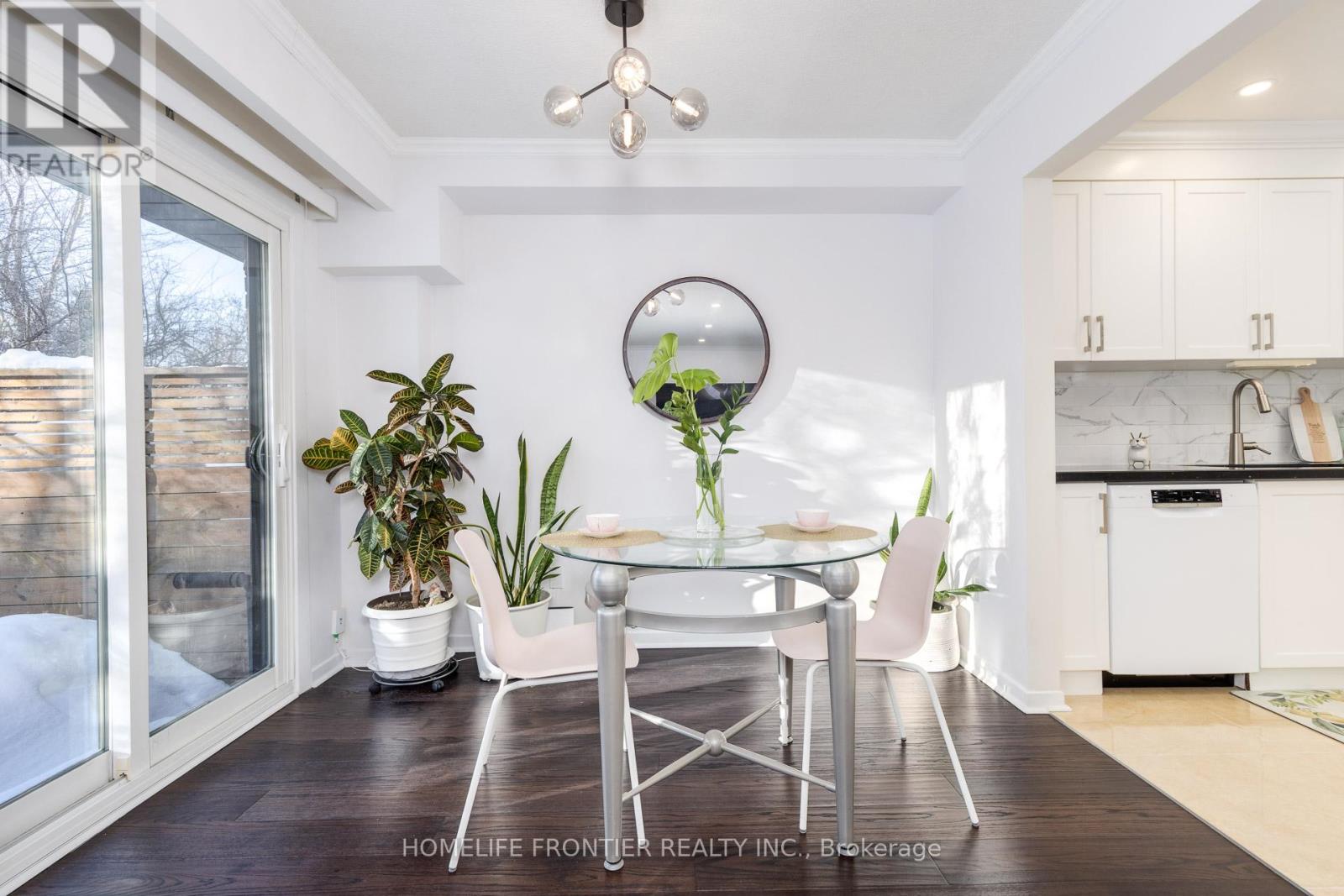 64 Flaming Roseway, Toronto, Ontario  M2N 5W8 - Photo 18 - C12731734