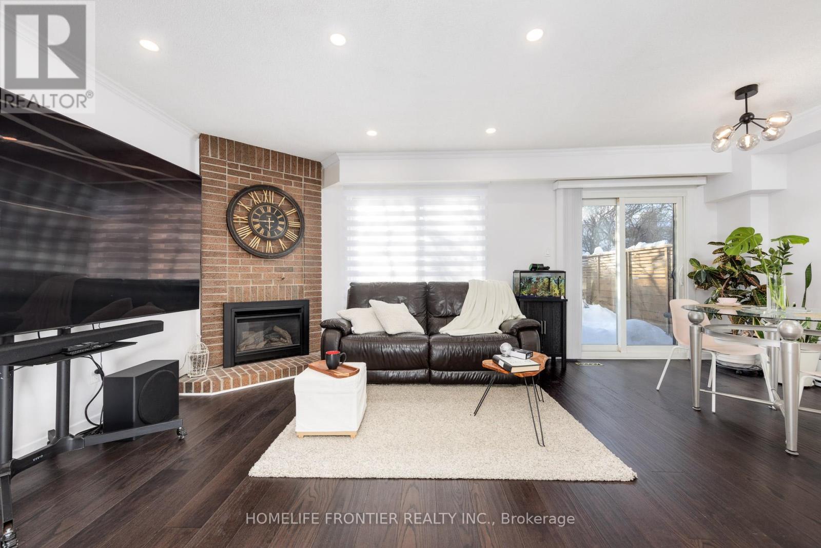 64 Flaming Roseway, Toronto, Ontario  M2N 5W8 - Photo 20 - C12731734