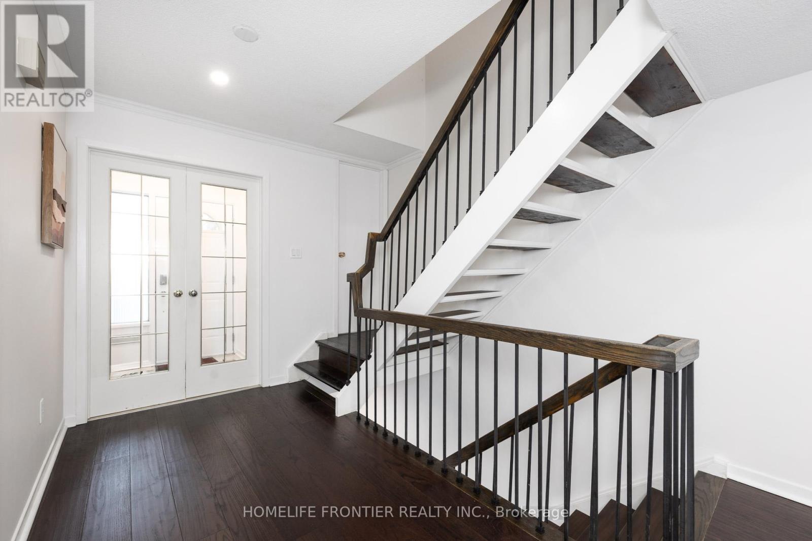 64 Flaming Roseway, Toronto, Ontario  M2N 5W8 - Photo 25 - C12731734