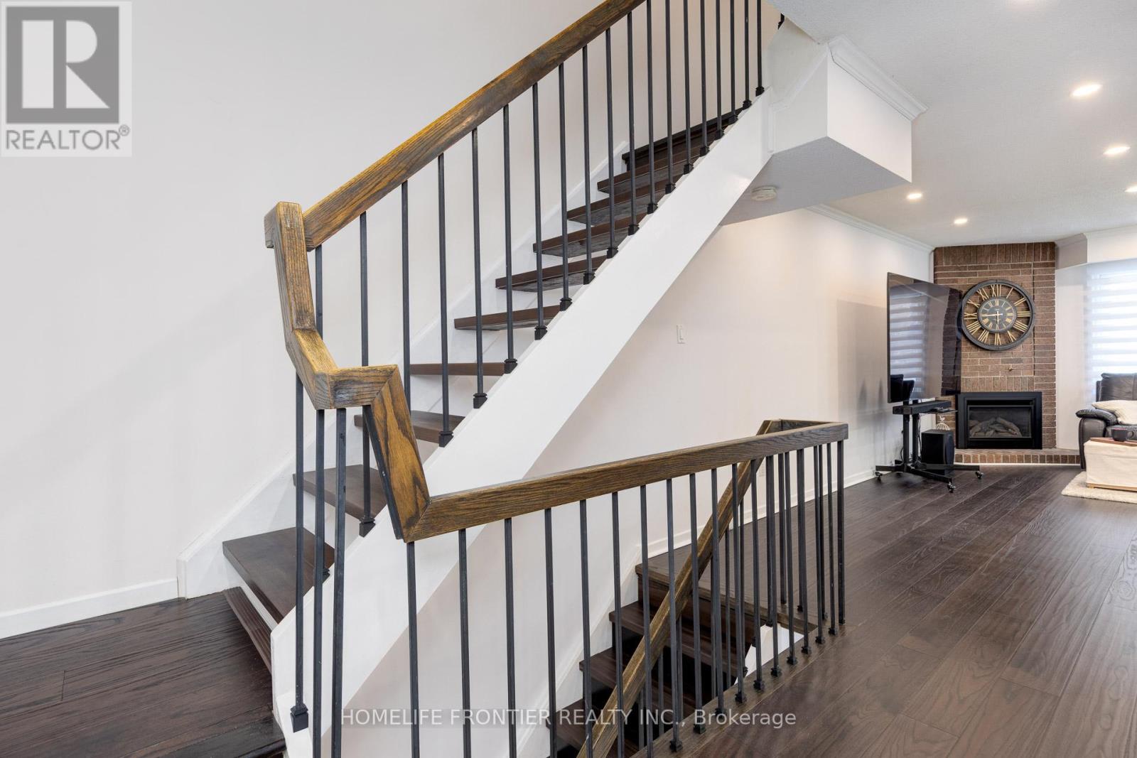 64 Flaming Roseway, Toronto, Ontario  M2N 5W8 - Photo 26 - C12731734