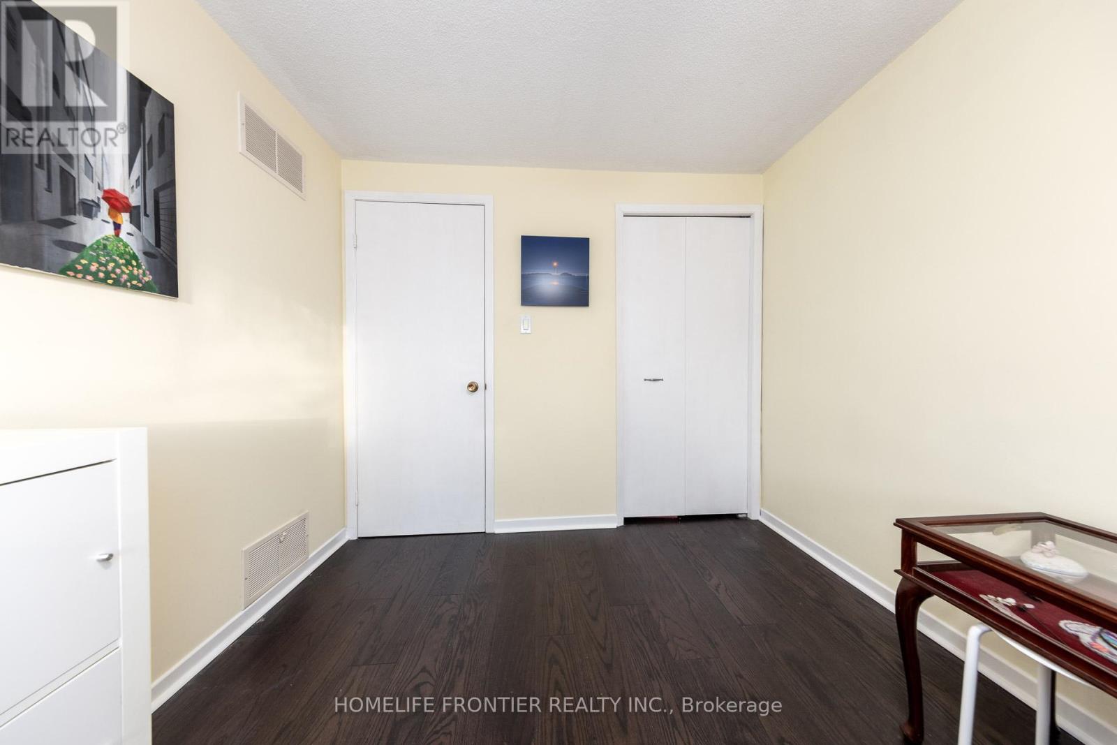 64 Flaming Roseway, Toronto, Ontario  M2N 5W8 - Photo 32 - C12731734