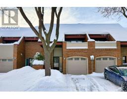 64 FLAMING ROSEWAY, Toronto, Ontario
