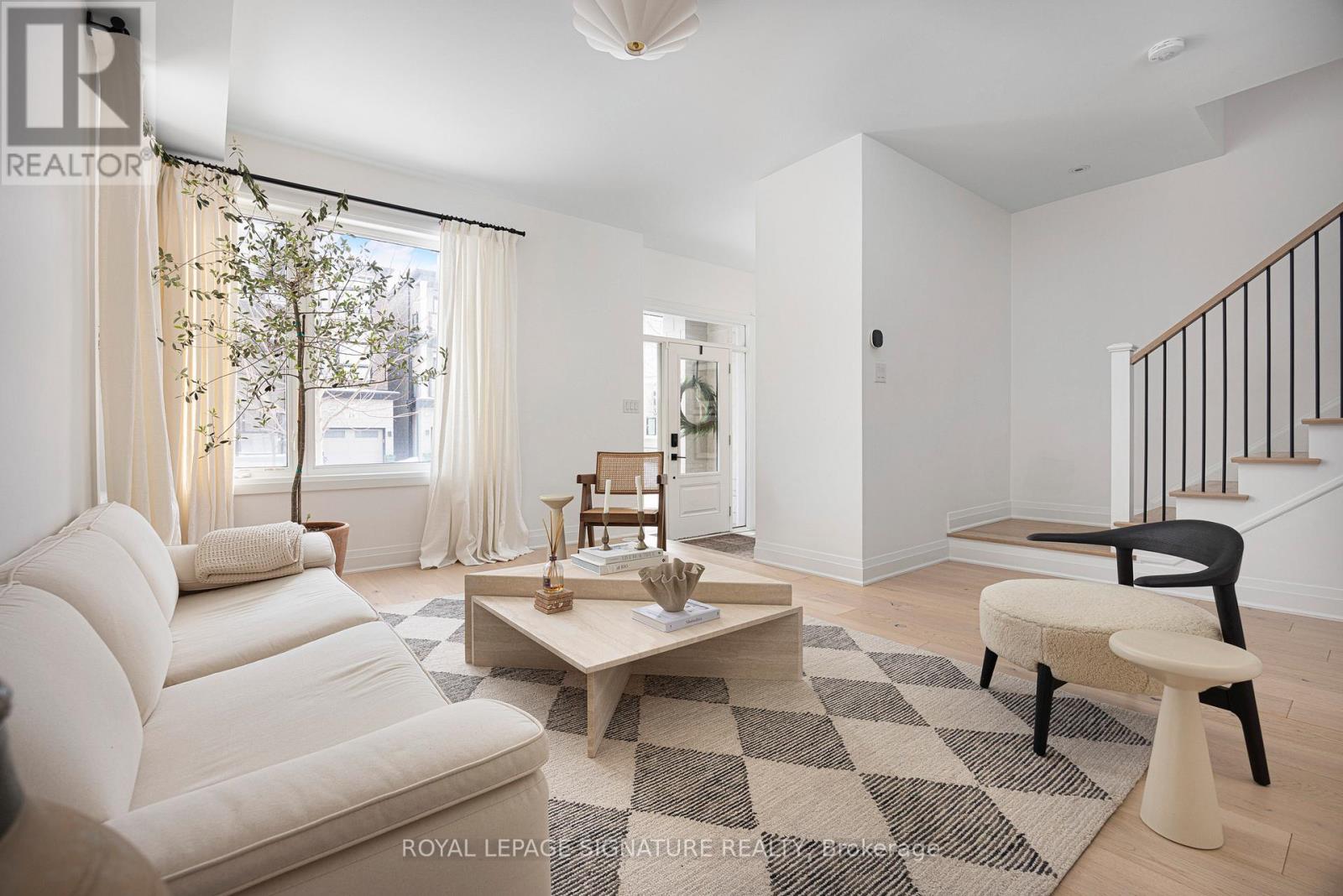 16 Hollyhock Court, Toronto, Ontario  M3B 0B4 - Photo 15 - C12731760