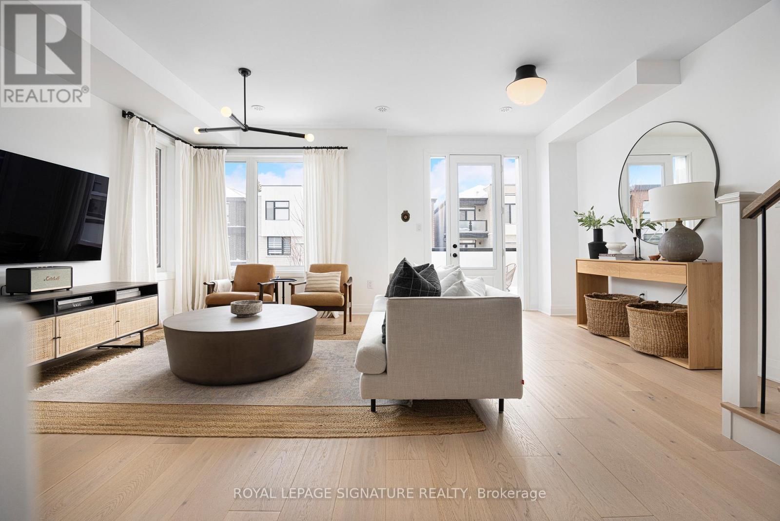 16 Hollyhock Court, Toronto, Ontario  M3B 0B4 - Photo 3 - C12731760