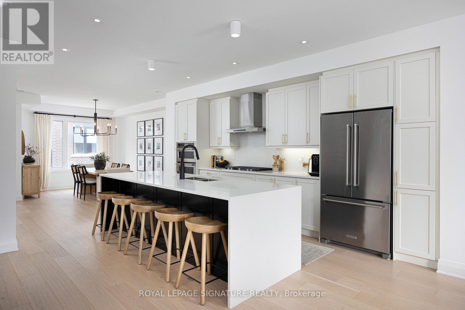 16 Hollyhock Court, Toronto, Ontario  M3B 0B4 - Photo 8 - C12731760