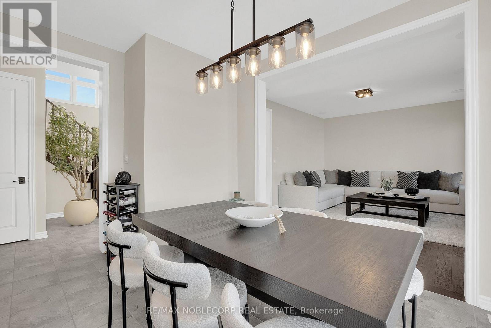 36 Felhazi Trail, Essa, Ontario  L3W 0A4 - Photo 20 - N12731738