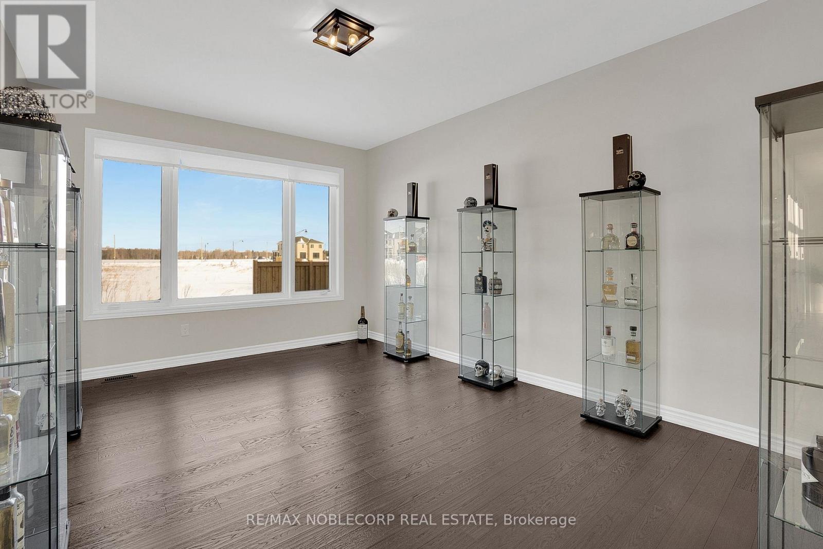 36 Felhazi Trail, Essa, Ontario  L3W 0A4 - Photo 21 - N12731738