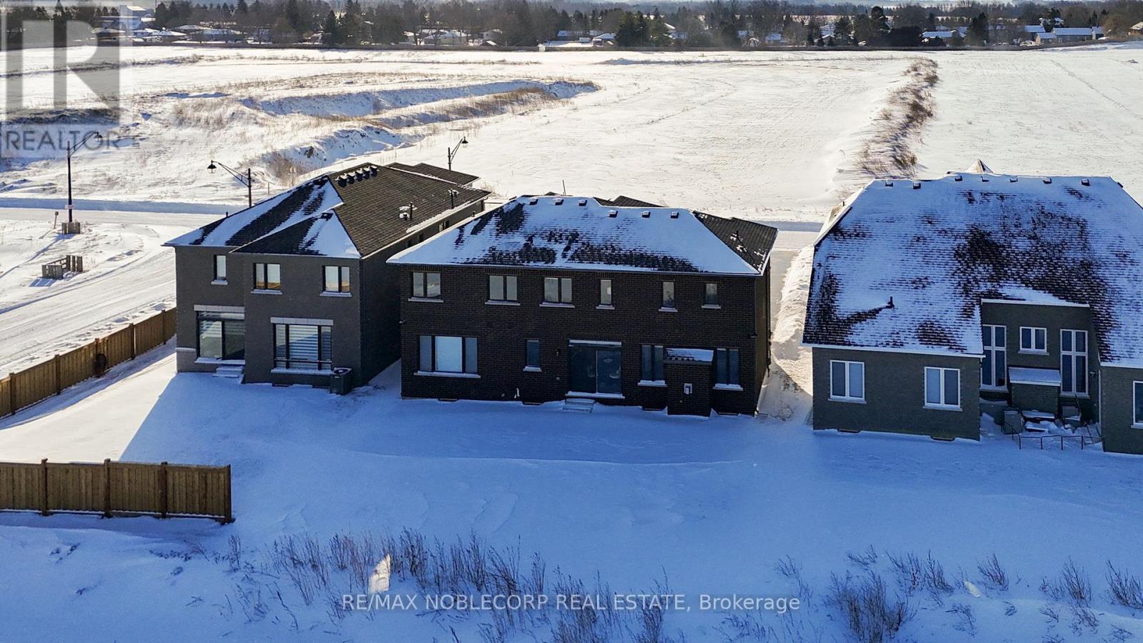 36 Felhazi Trail, Essa, Ontario  L3W 0A4 - Photo 40 - N12731738