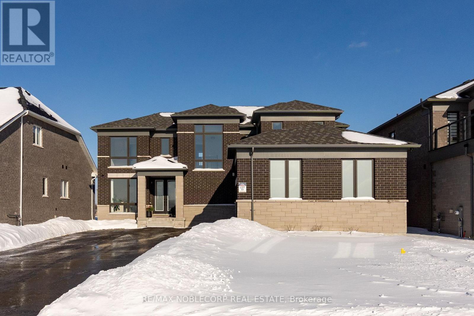 36 Felhazi Trail, Essa, Ontario  L3W 0A4 - Photo 7 - N12731738