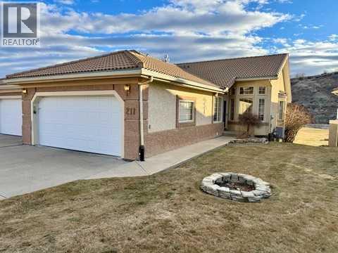 211 Canyon Boulevard W, Lethbridge, Alberta
