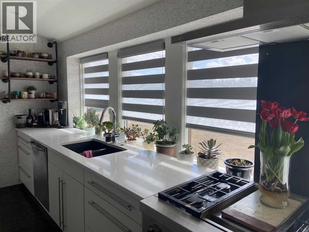 31 Williams Place, Bragg Creek, Alberta  T0L 0K0 - Photo 12 - A2259626