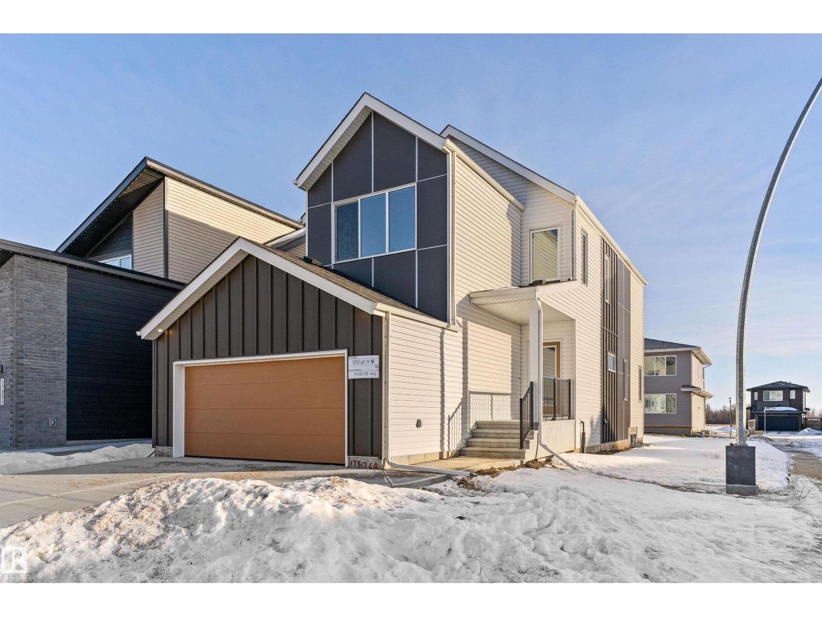 17317 6a St Ne, Edmonton, Alberta  T5Y 4E8 - Photo 2 - E4470955