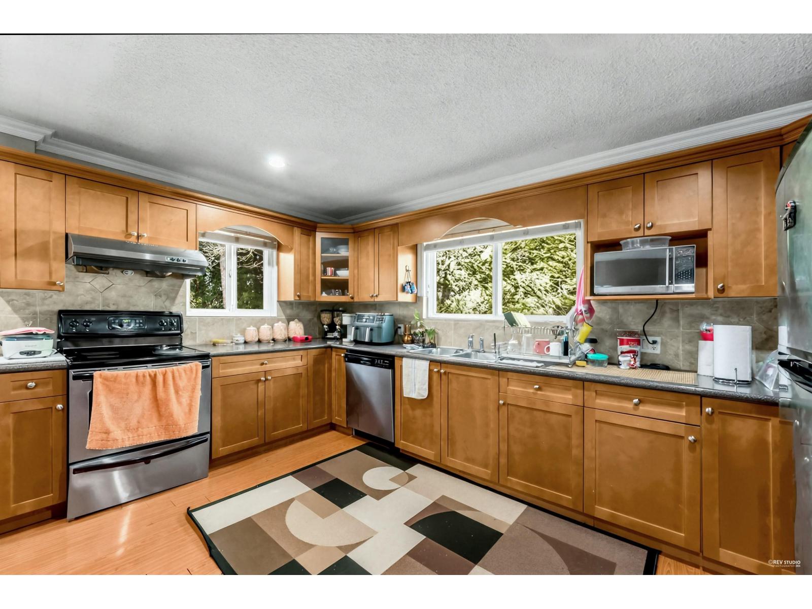 14136 59a Avenue, Surrey, British Columbia V3X 1C7 - Photo 2 - R3082198