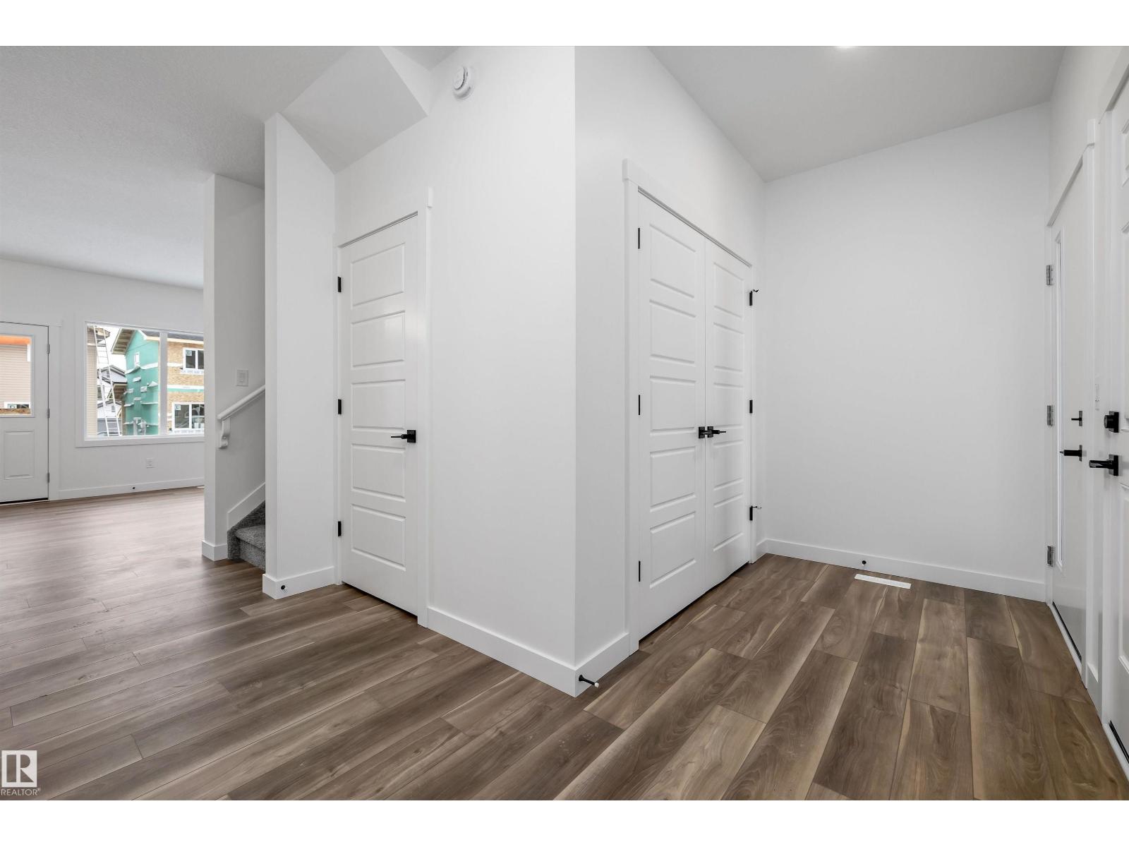 917 19 Av Nw, Edmonton, Alberta  T6T 2X4 - Photo 4 - E4470954