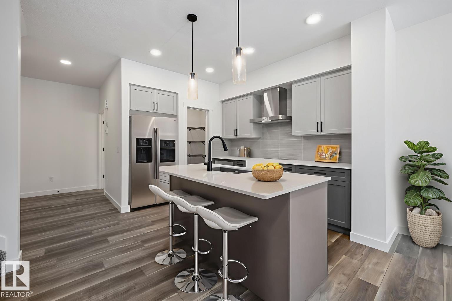 917 19 Av Nw, Edmonton, Alberta  T6T 2X4 - Photo 8 - E4470954