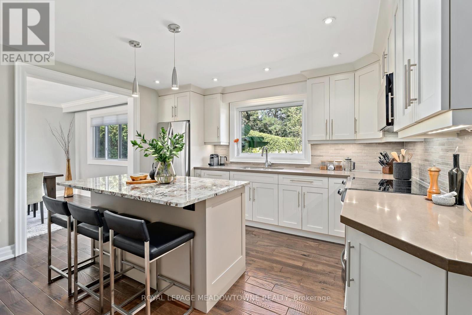 25 Hillside Drive, Halton Hills, Ontario  L7G 4W2 - Photo 11 - W12731696