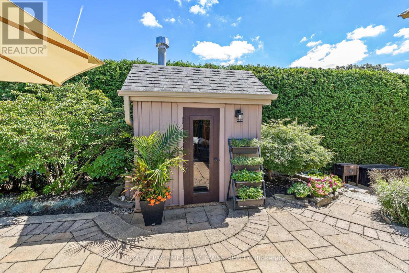 25 Hillside Drive, Halton Hills, Ontario  L7G 4W2 - Photo 36 - W12731696