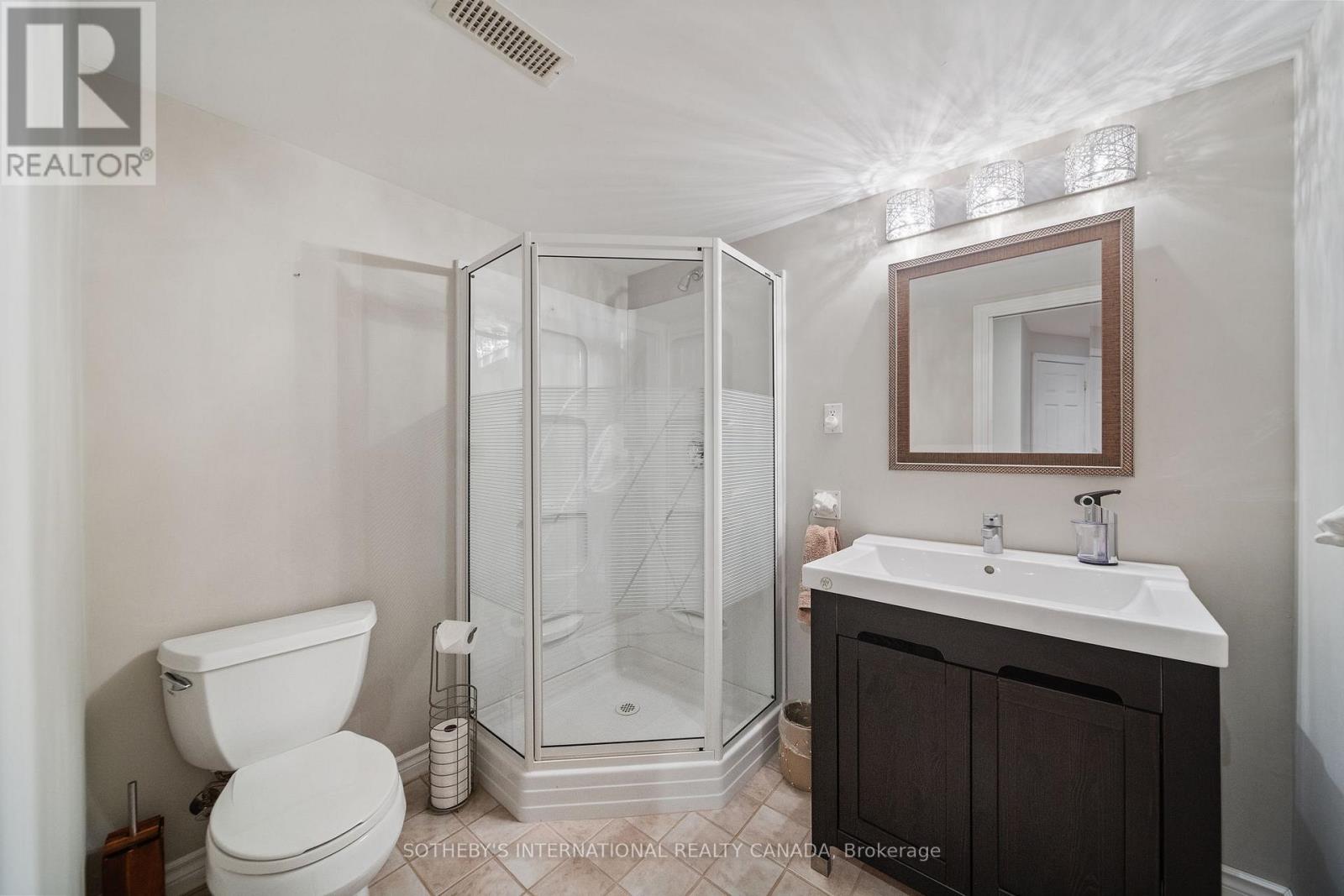 1939 Calgary Court, Mississauga, Ontario  L5H 4J1 - Photo 24 - W12731708