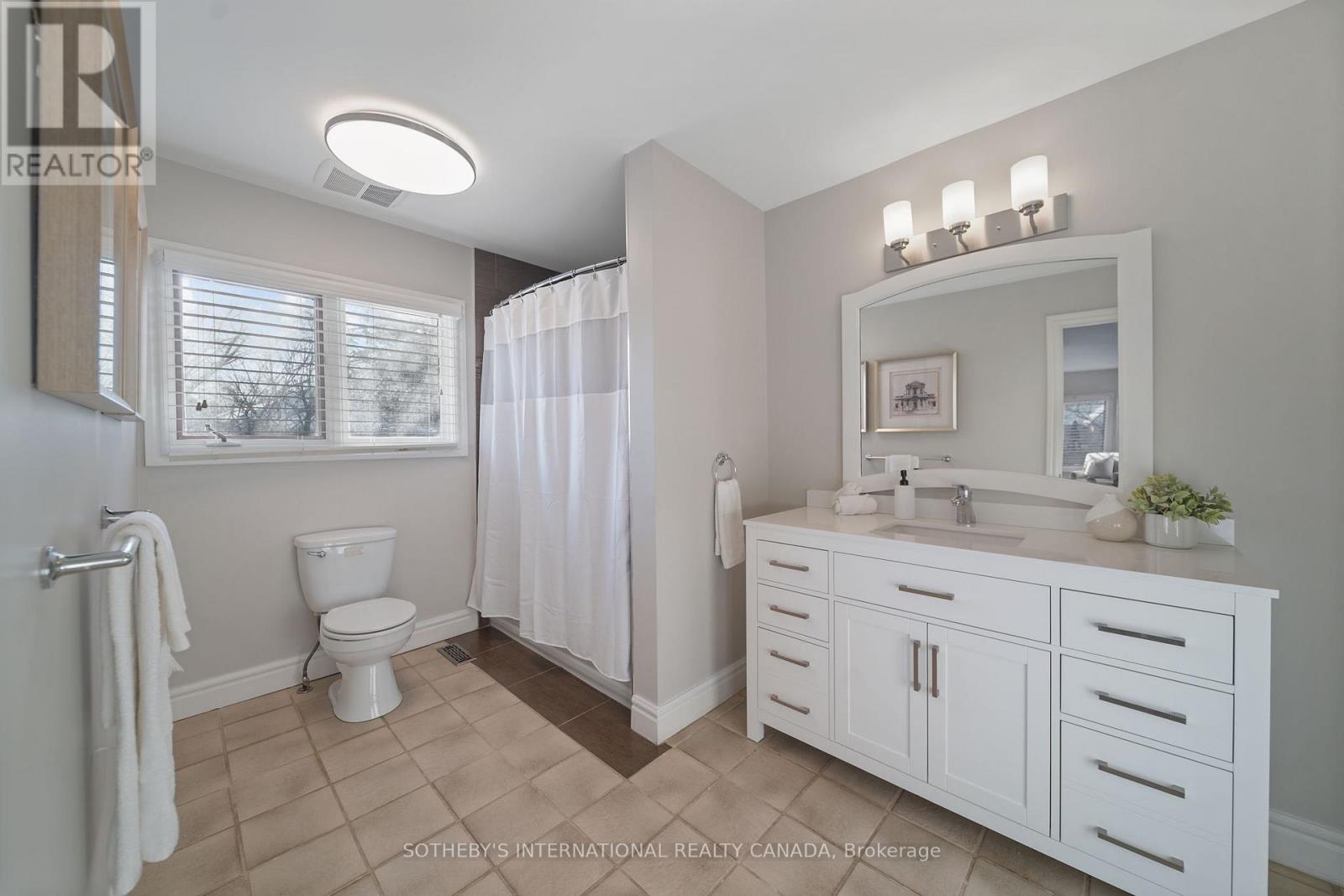 1939 Calgary Court, Mississauga, Ontario  L5H 4J1 - Photo 26 - W12731708