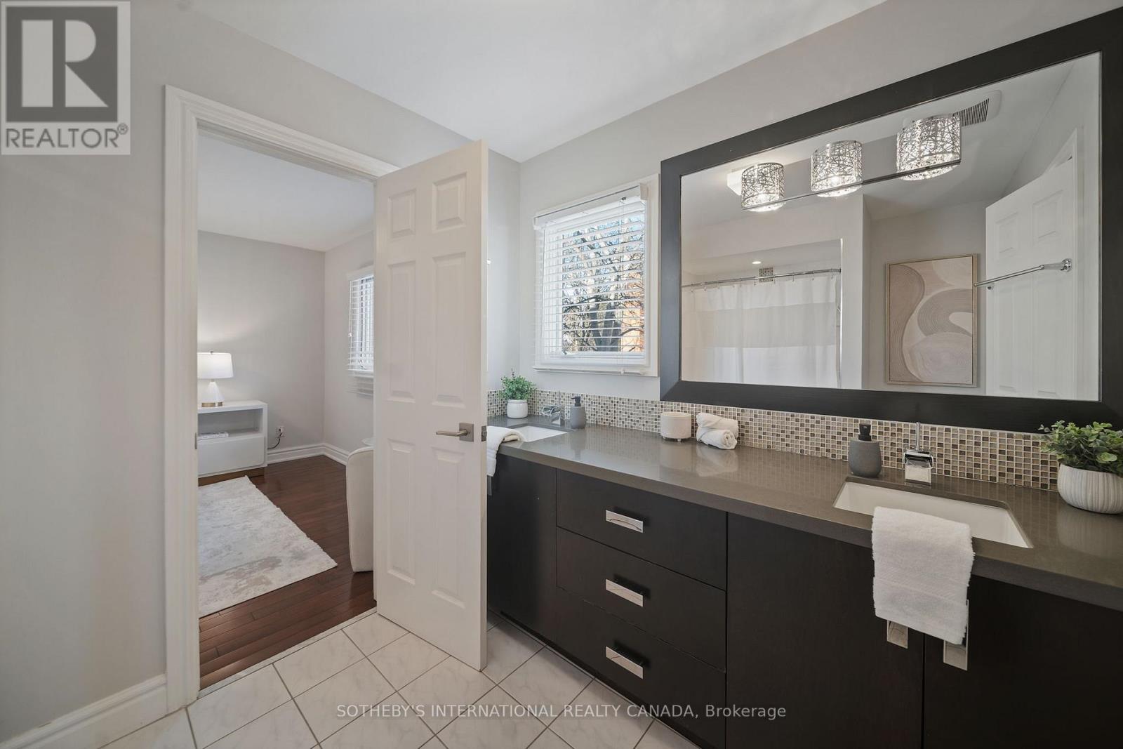 1939 Calgary Court, Mississauga, Ontario  L5H 4J1 - Photo 28 - W12731708