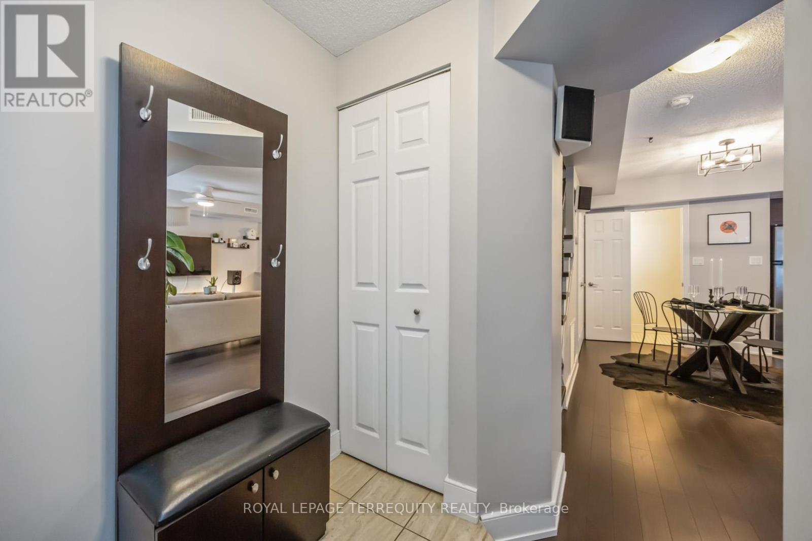 130 - 25 Turntable Crescent, Toronto, Ontario  M6H 4K8 - Photo 14 - W12731728