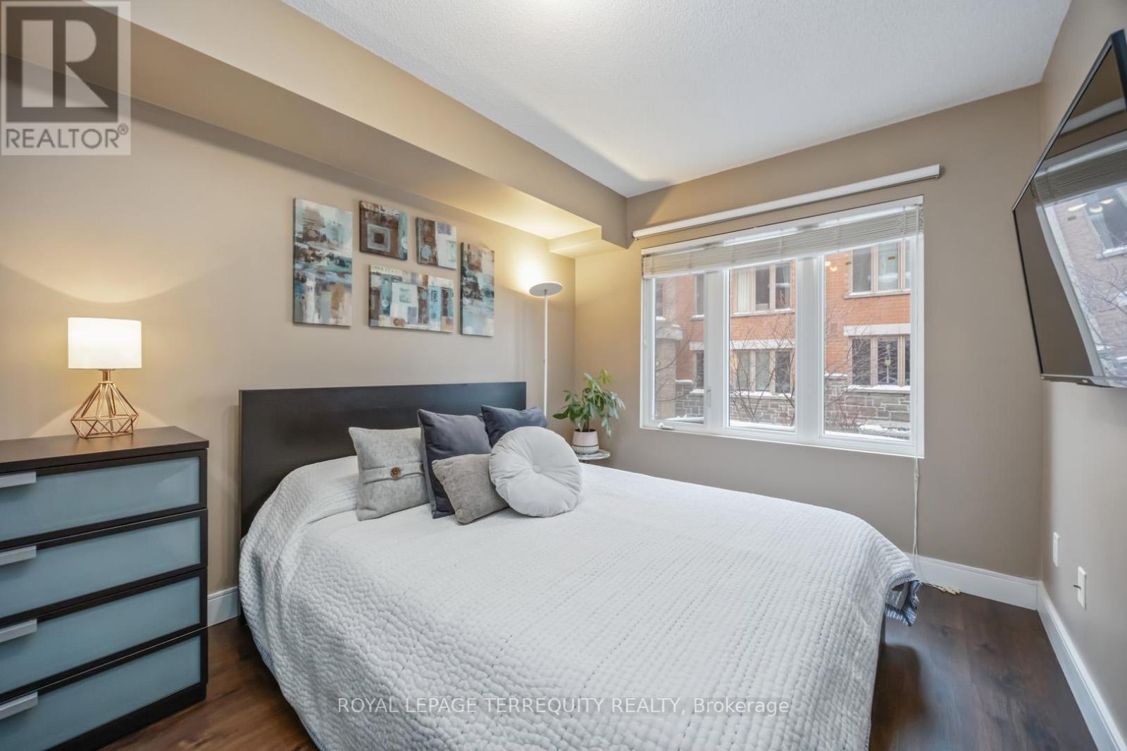 130 - 25 Turntable Crescent, Toronto, Ontario  M6H 4K8 - Photo 23 - W12731728