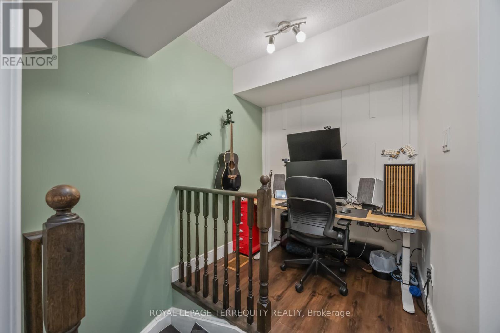 130 - 25 Turntable Crescent, Toronto, Ontario  M6H 4K8 - Photo 29 - W12731728