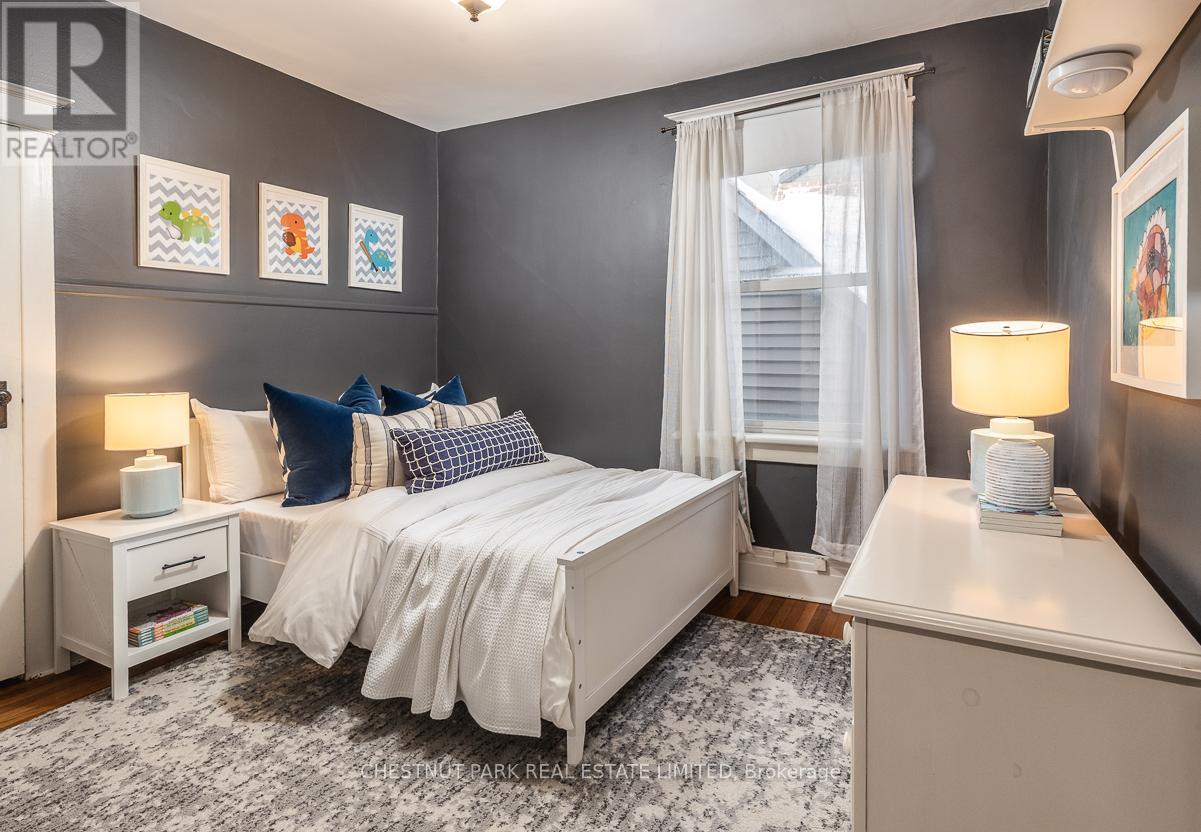 27 Radford Avenue, Toronto, Ontario  M6R 1Z5 - Photo 22 - W12731742