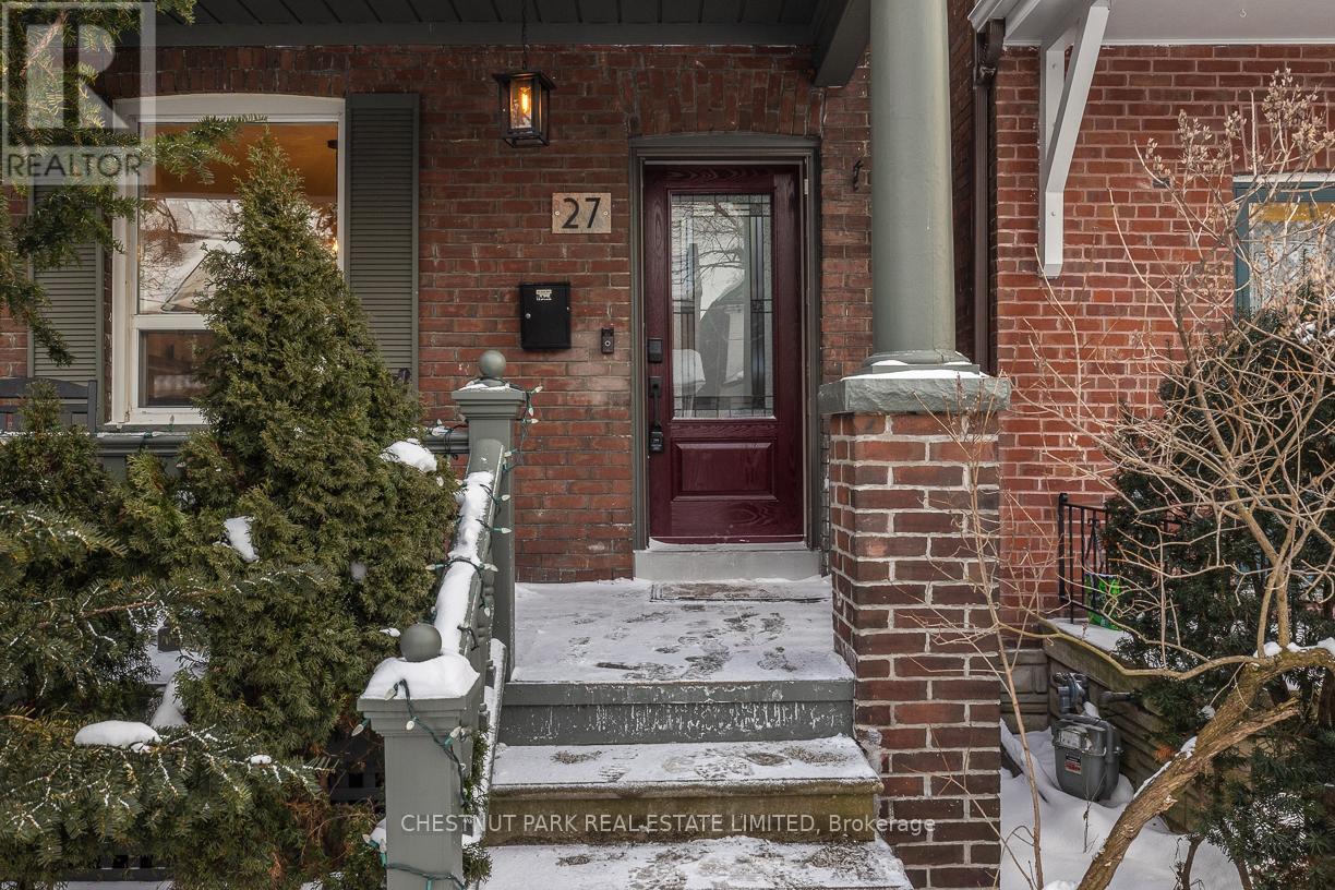 27 Radford Avenue, Toronto, Ontario  M6R 1Z5 - Photo 3 - W12731742