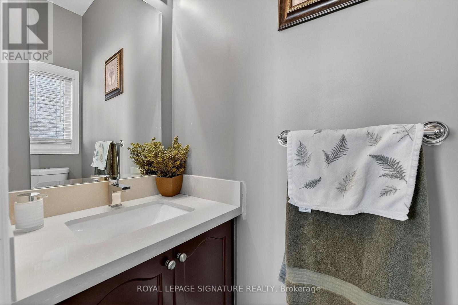 23 Openbay Gardens, Brampton, Ontario  L6R 0V2 - Photo 4 - W12731778