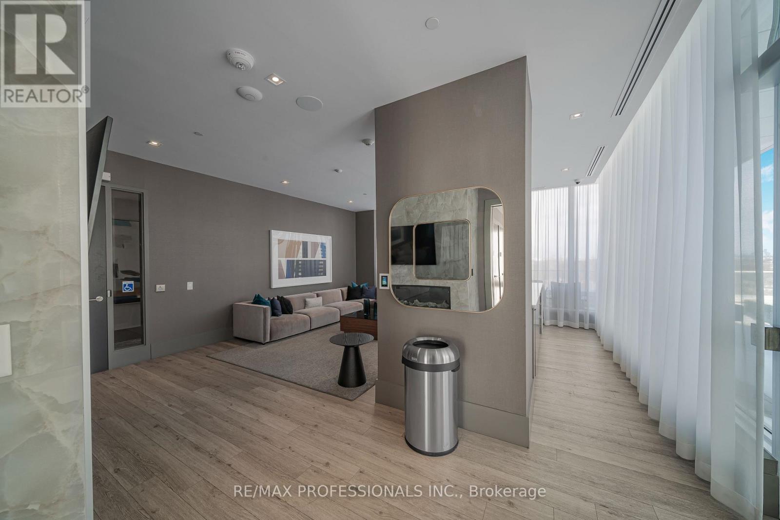 2005 - 20 Brin Drive, Toronto, Ontario  M8X 1Y6 - Photo 17 - W12731780