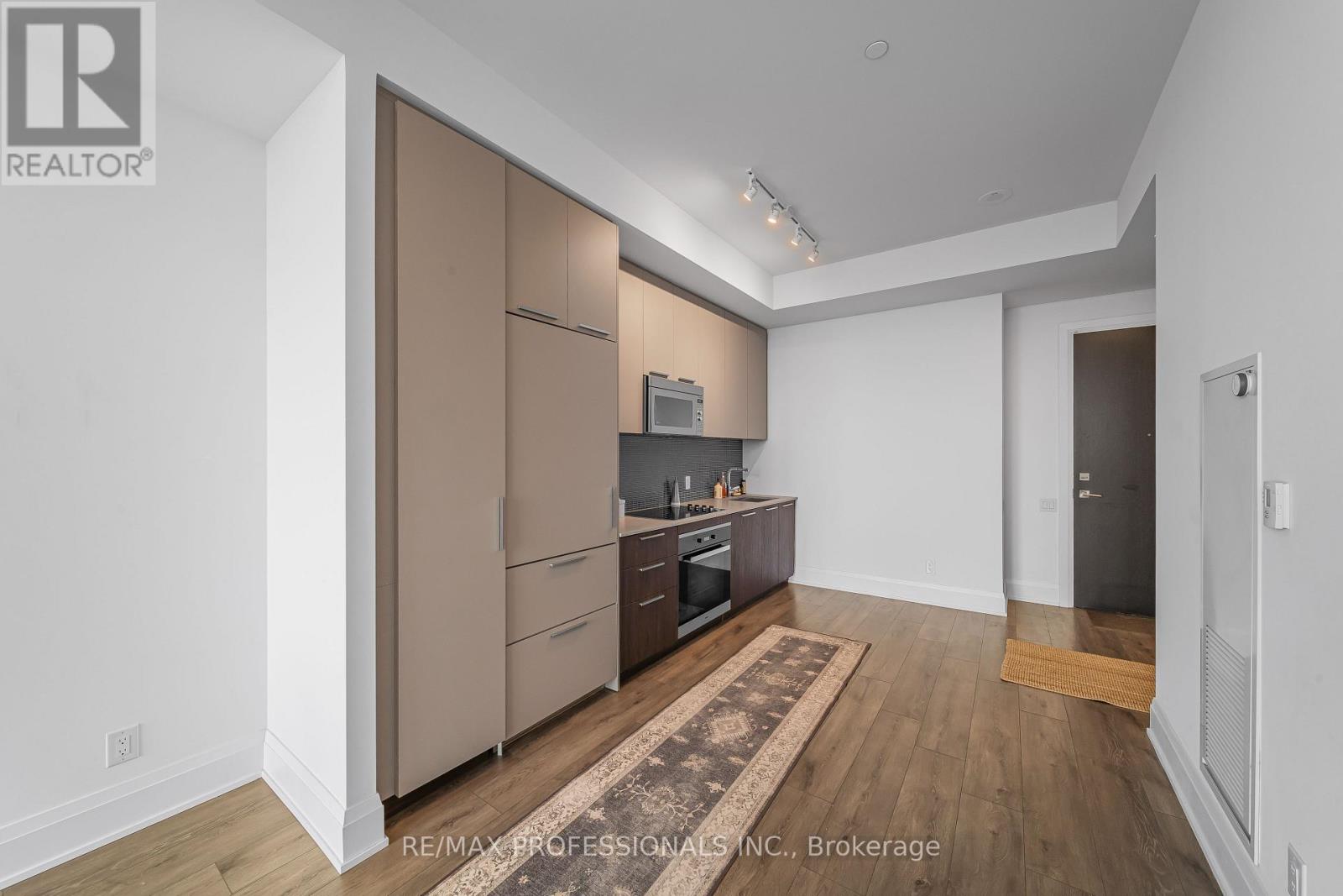 2005 - 20 Brin Drive, Toronto, Ontario  M8X 1Y6 - Photo 9 - W12731780