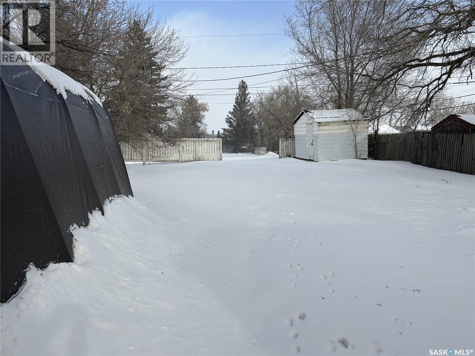 605 2nd Street, Estevan, Saskatchewan  S4A 0K8 - Photo 2 - SK027445