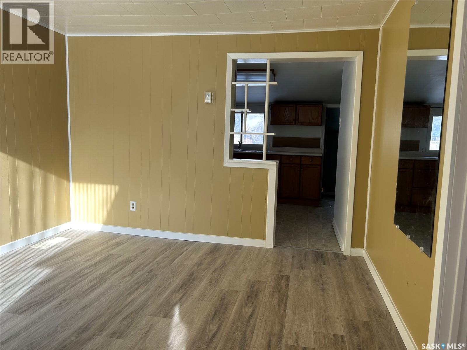 605 2nd Street, Estevan, Saskatchewan  S4A 0K8 - Photo 6 - SK027445