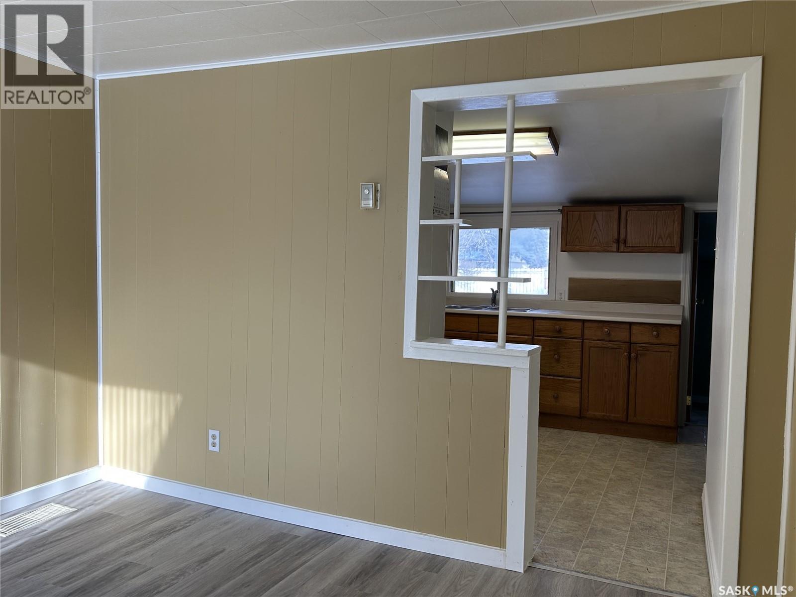 605 2nd Street, Estevan, Saskatchewan  S4A 0K8 - Photo 7 - SK027445