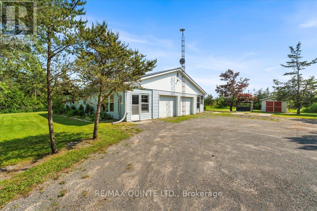 20 County Road 17, Prince Edward County, Ontario  K0K 2T0 - Photo 3 - X12223401