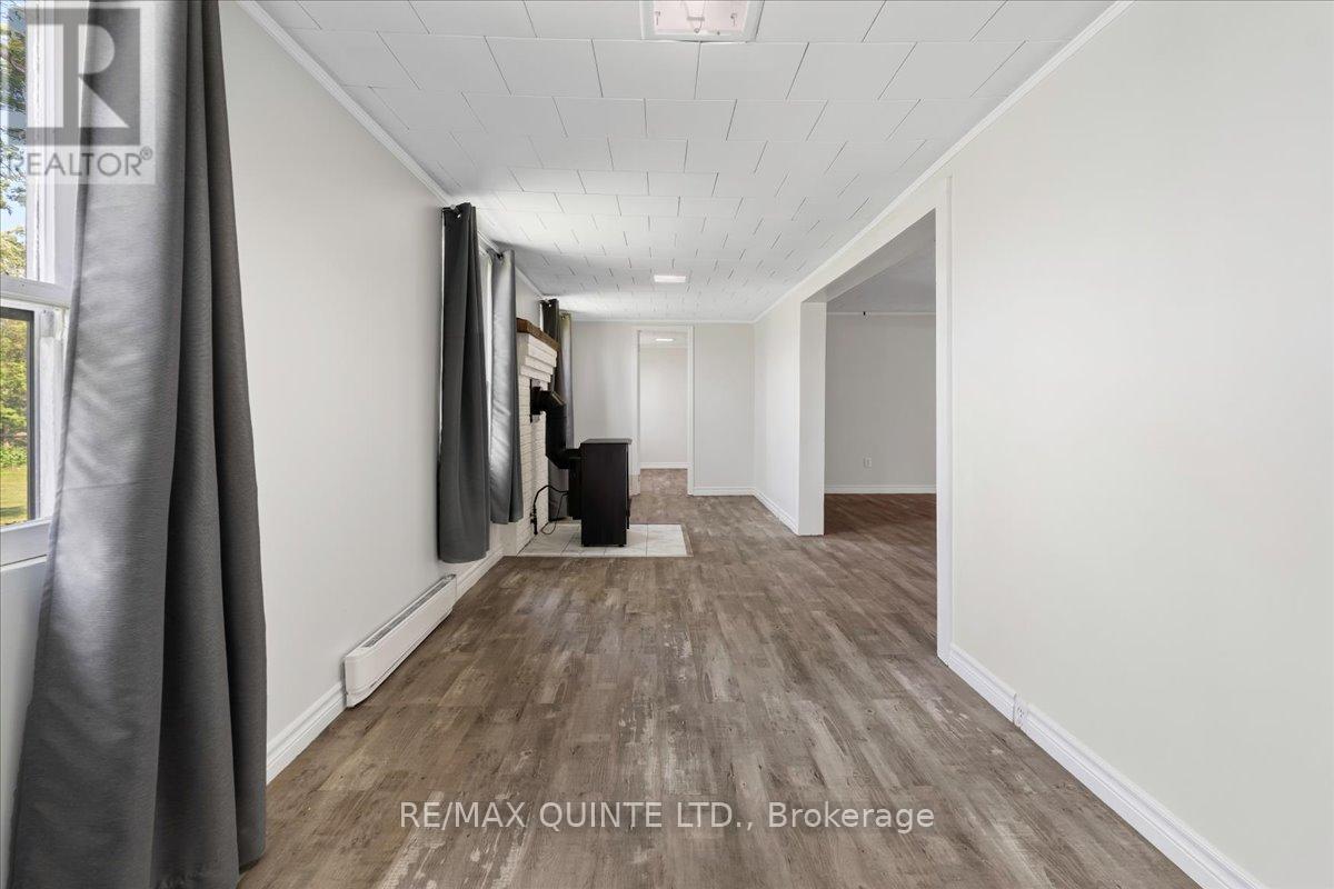 20 County Road 17, Prince Edward County, Ontario  K0K 2T0 - Photo 4 - X12223401