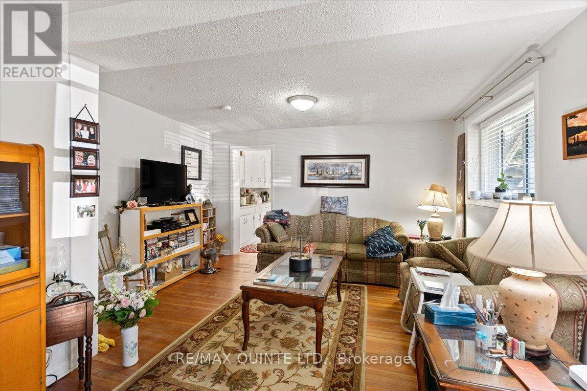 5-7 Chapel Street, Prince Edward County, Ontario  K0K 2T0 - Photo 25 - X12384783