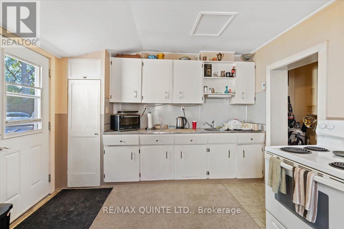 5-7 Chapel Street, Prince Edward County, Ontario  K0K 2T0 - Photo 33 - X12384783