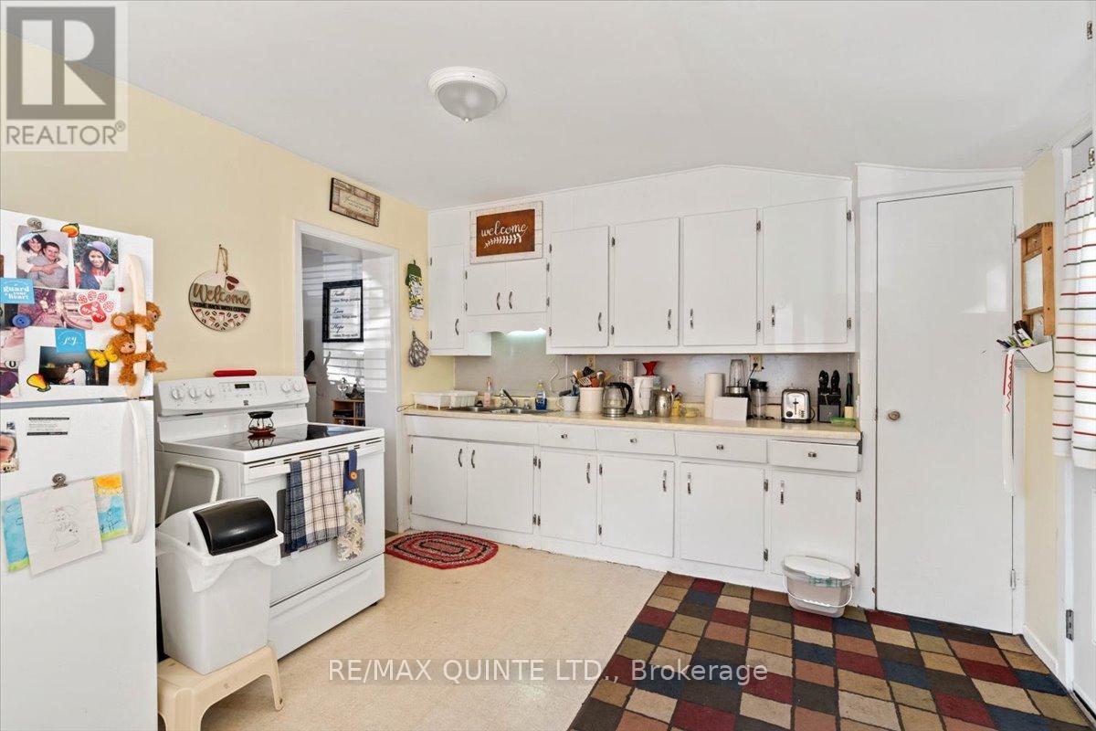 5-7 Chapel Street, Prince Edward County, Ontario  K0K 2T0 - Photo 22 - X12384783